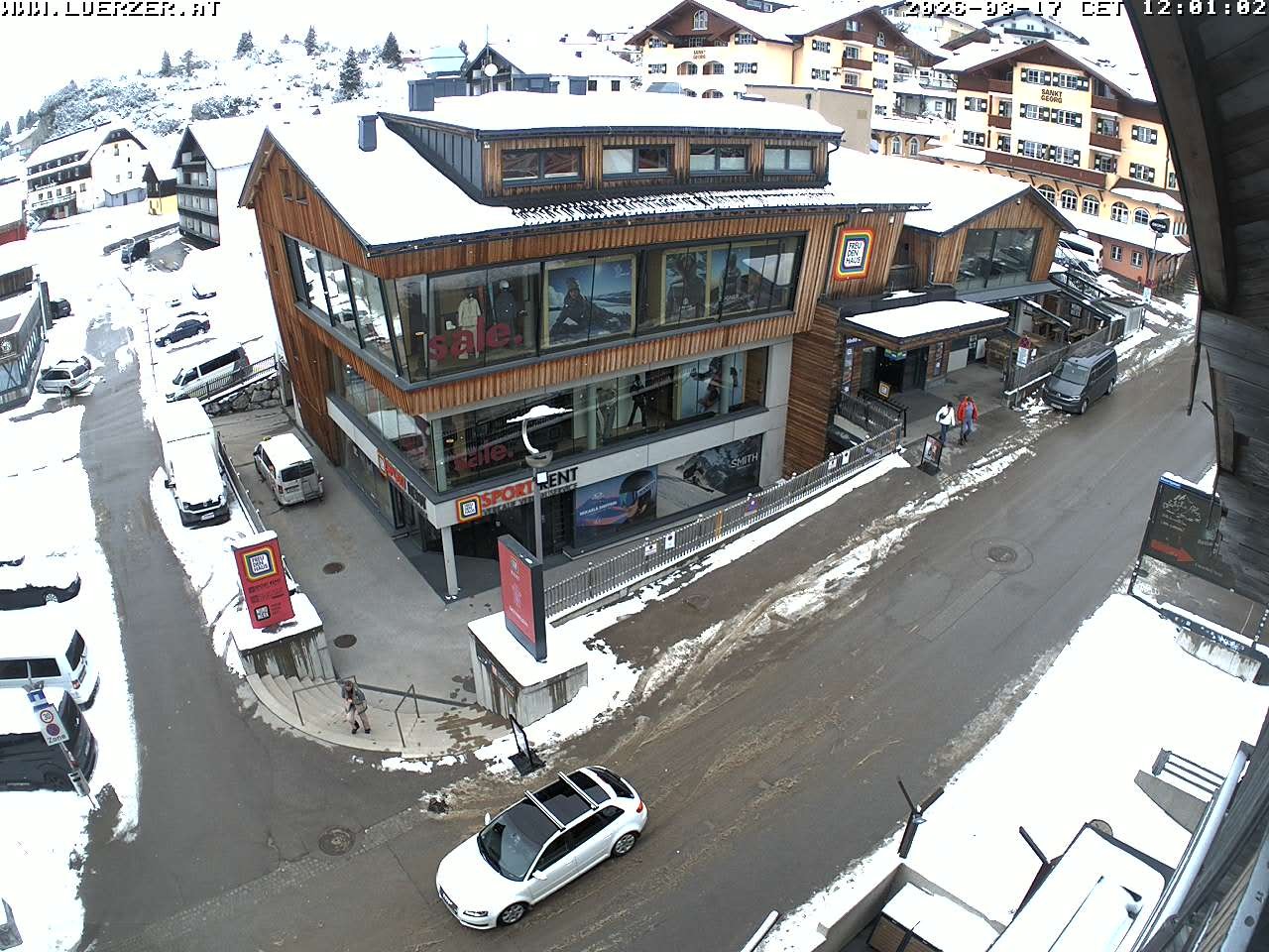 Archived image Webcam Outlet Freudenhaus in Obertauern