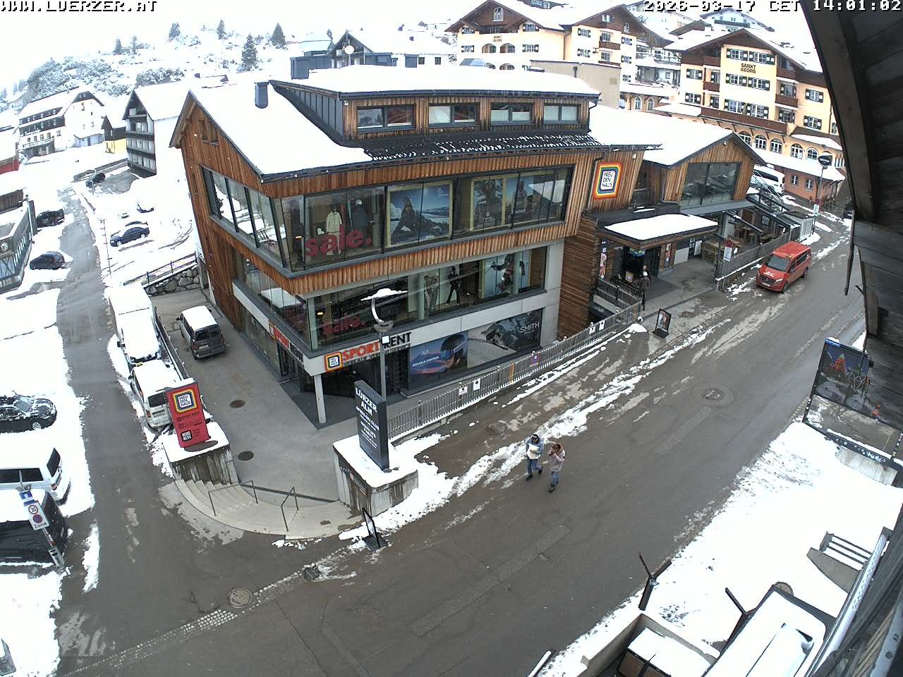 Archived image Webcam Outlet Freudenhaus in Obertauern