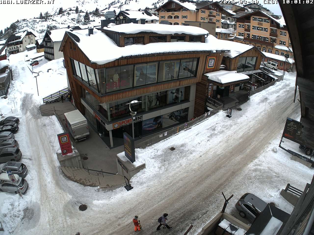 Archived image Webcam Outlet Freudenhaus in Obertauern