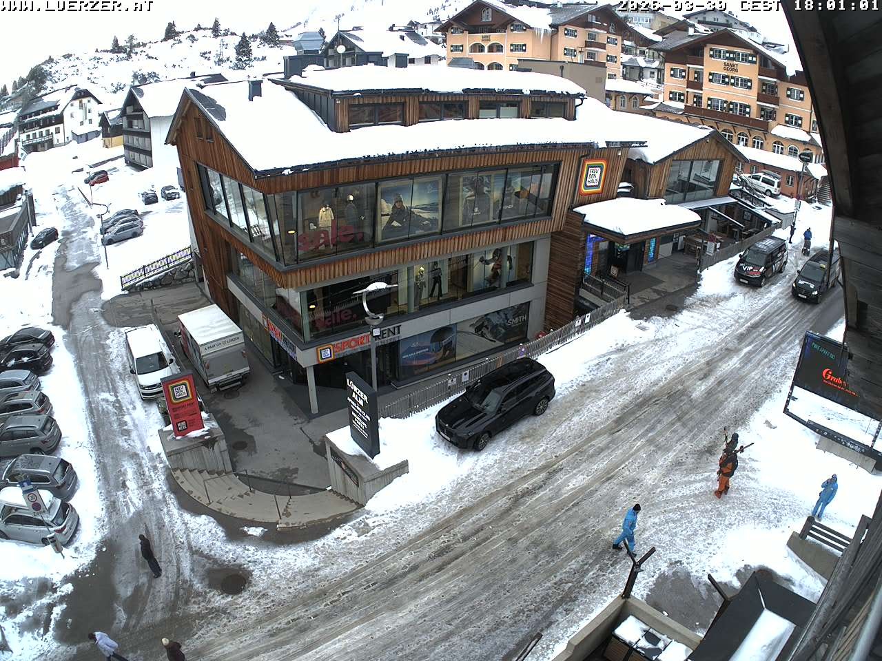 Archived image Webcam Outlet Freudenhaus in Obertauern