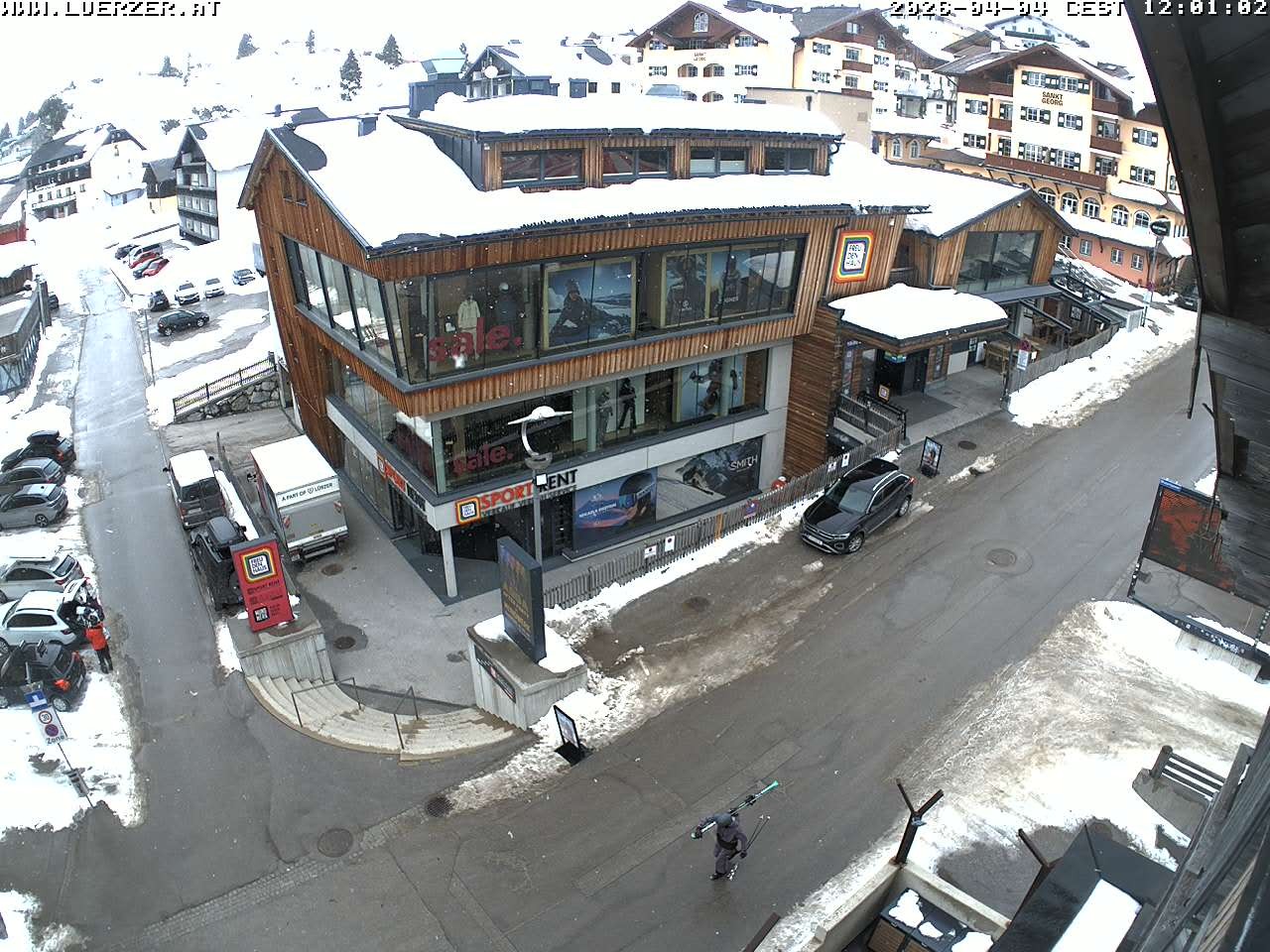 Archived image Webcam Outlet Freudenhaus in Obertauern