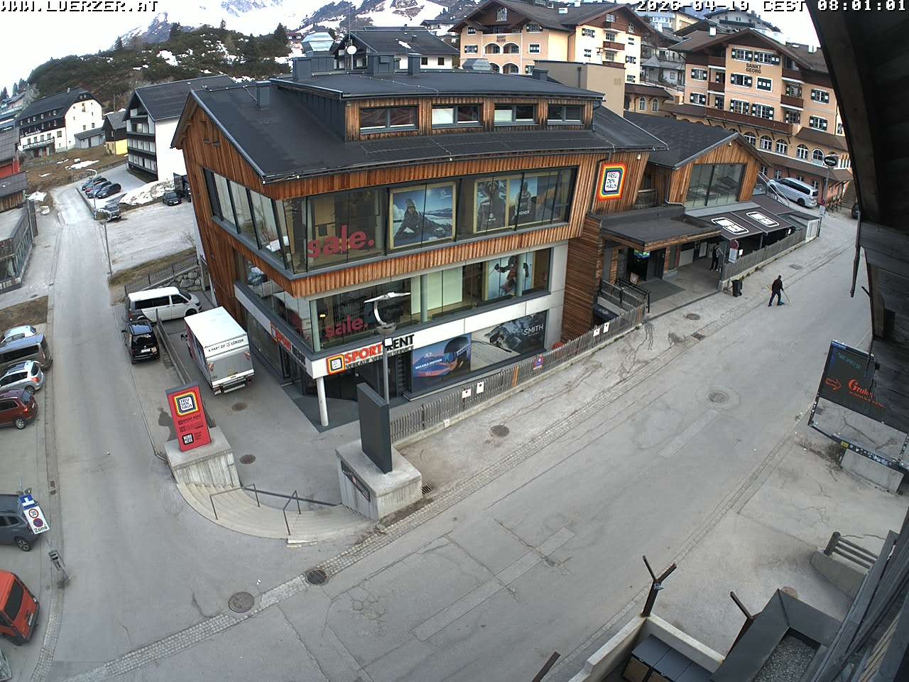 Archived image Webcam Outlet Freudenhaus in Obertauern
