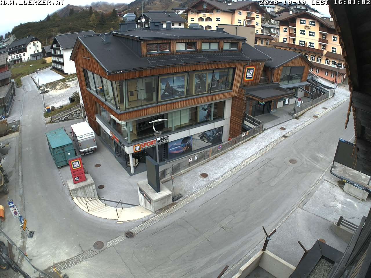 Archived image Webcam Outlet Freudenhaus in Obertauern