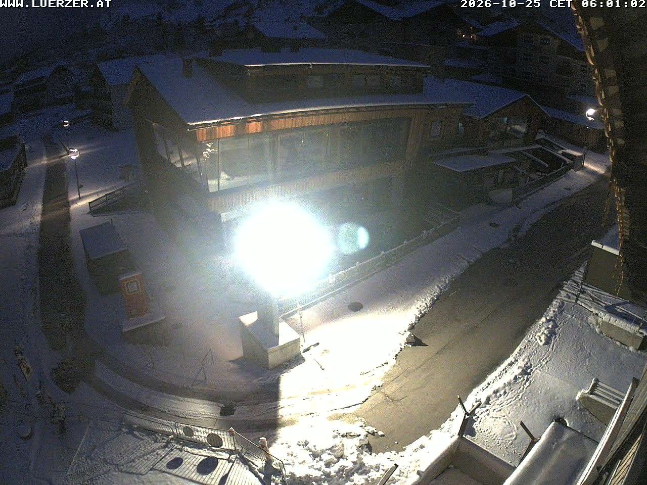 Archived image Webcam Outlet Freudenhaus in Obertauern