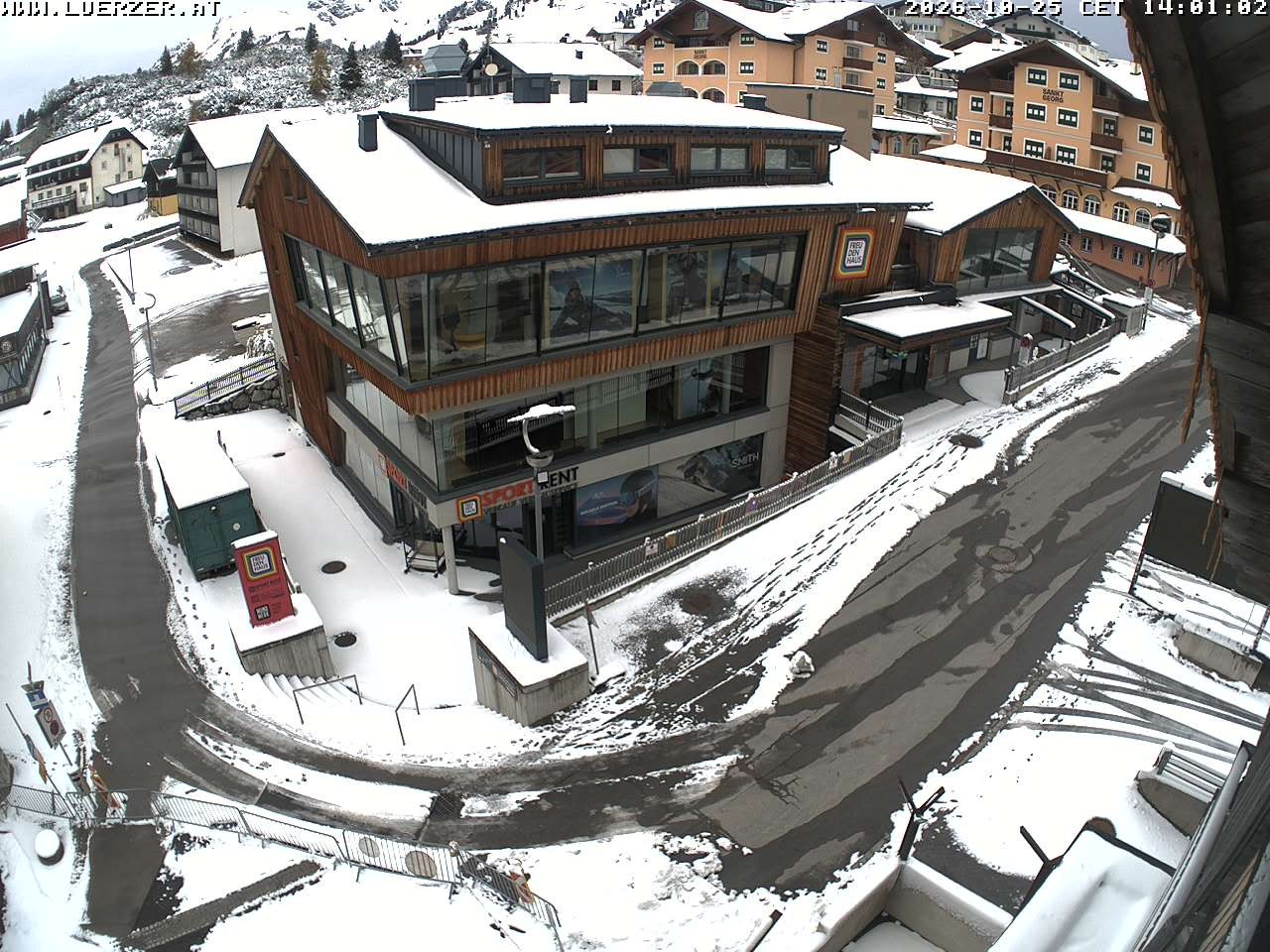 Archived image Webcam Outlet Freudenhaus in Obertauern