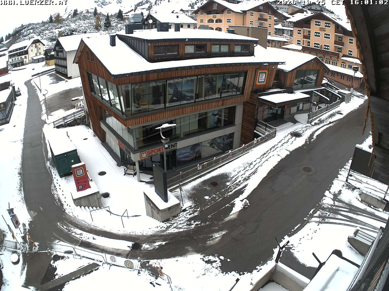 Archived image Webcam Outlet Freudenhaus in Obertauern