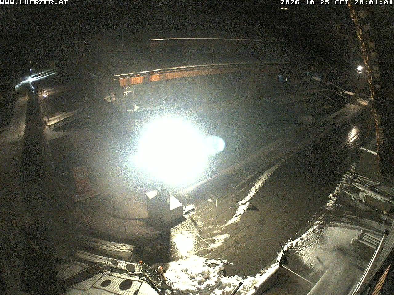 Archived image Webcam Outlet Freudenhaus in Obertauern