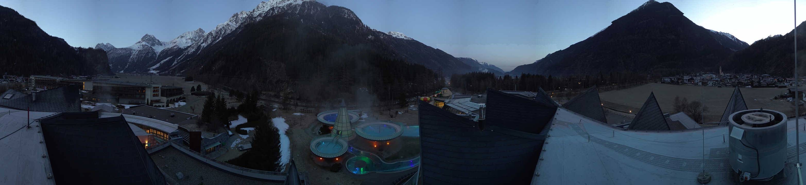 Archived image Webcam Längenfeld: View Aqua Dome