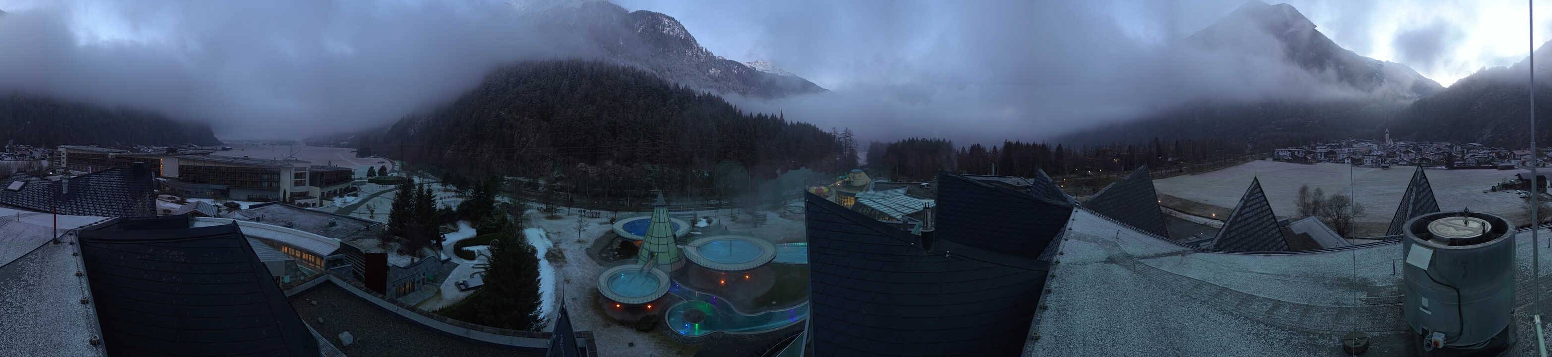 Archived image Webcam Längenfeld: View Aqua Dome