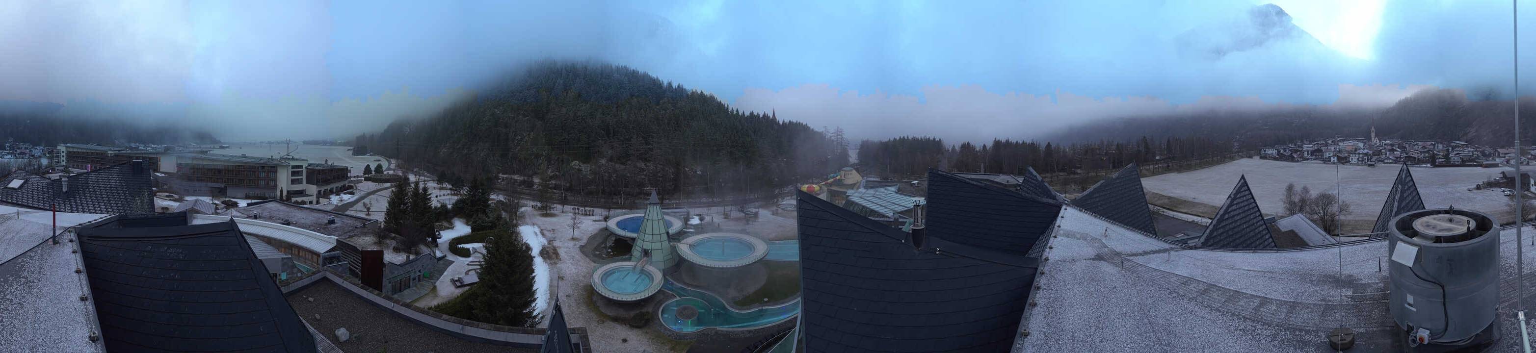 Archived image Webcam Längenfeld: View Aqua Dome