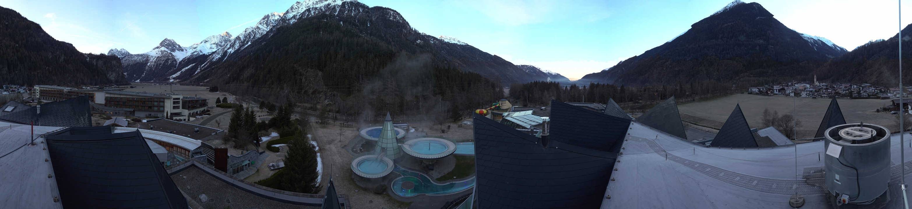 Archived image Webcam Längenfeld: View Aqua Dome