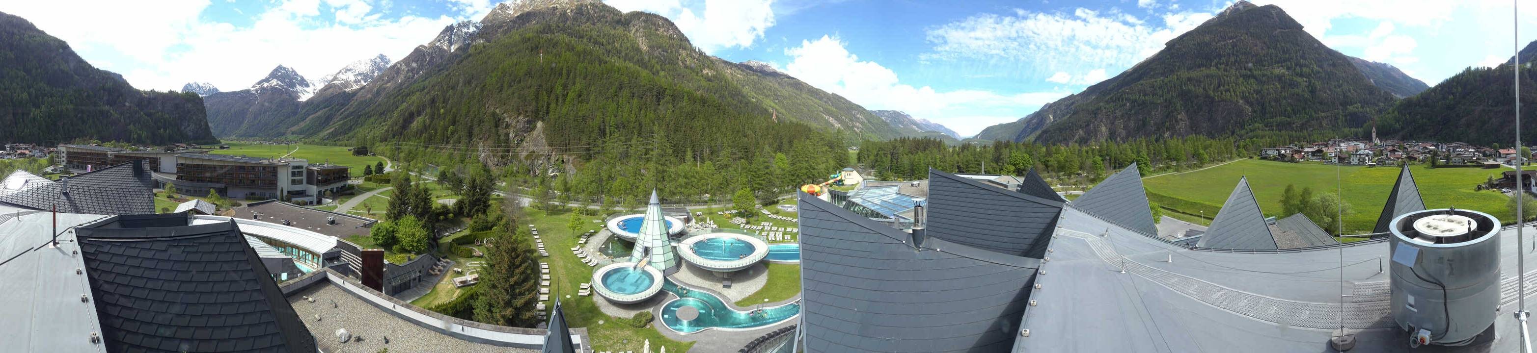 Archived image Webcam Längenfeld: View Aqua Dome