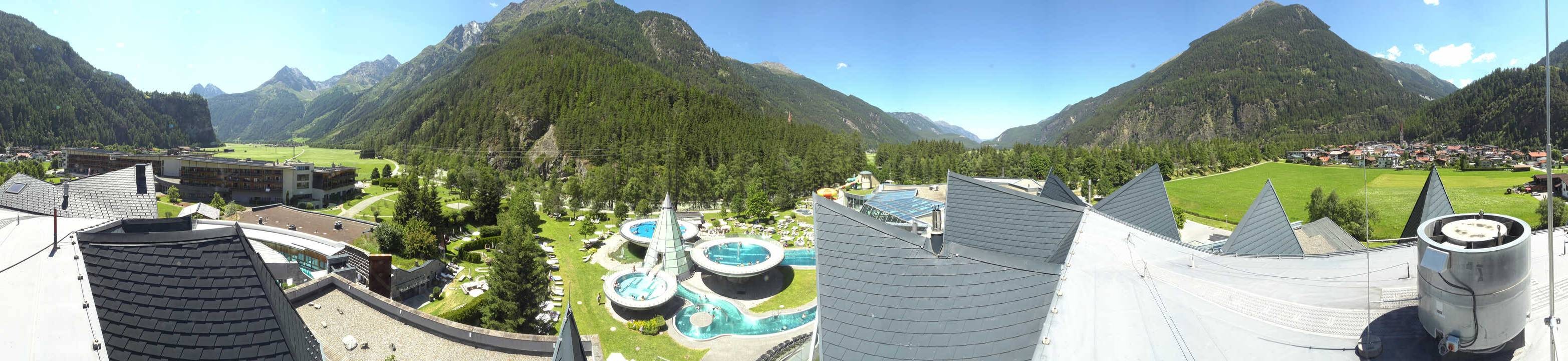 Archived image Webcam Längenfeld: View Aqua Dome