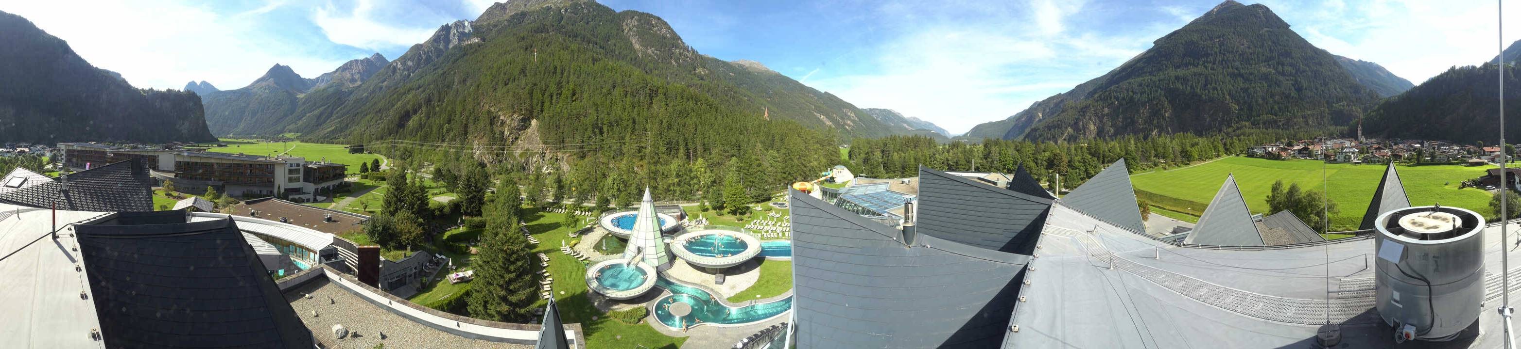 Archived image Webcam Längenfeld: View Aqua Dome