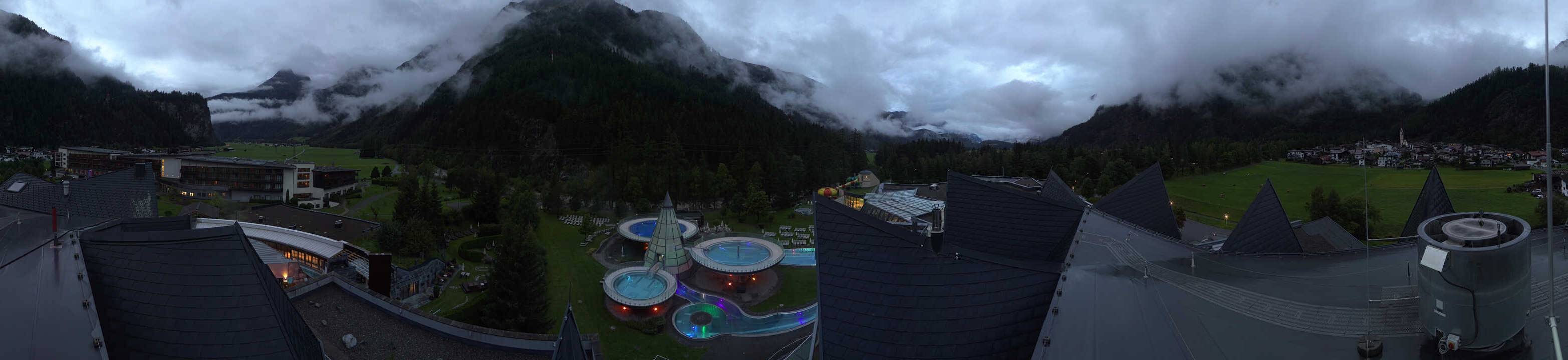Archived image Webcam Längenfeld: View Aqua Dome