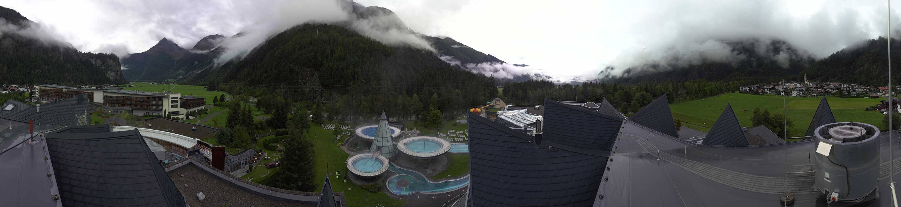 Archived image Webcam Längenfeld: View Aqua Dome