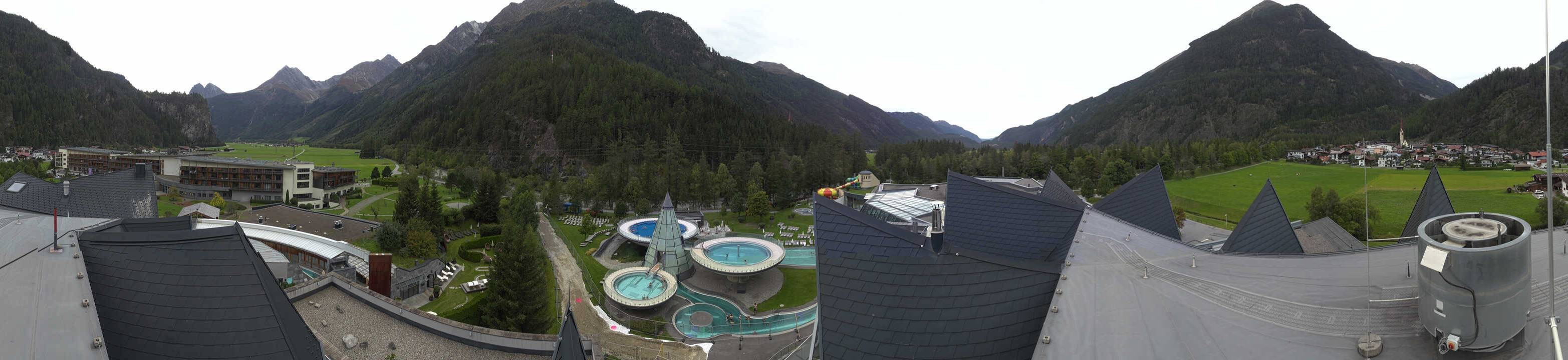Archived image Webcam Längenfeld: View Aqua Dome