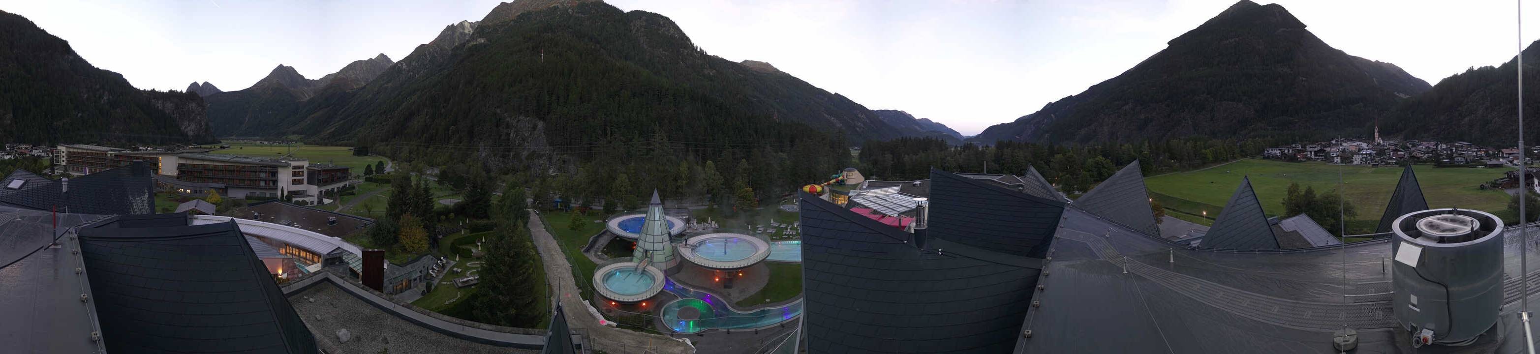 Archived image Webcam Längenfeld: View Aqua Dome