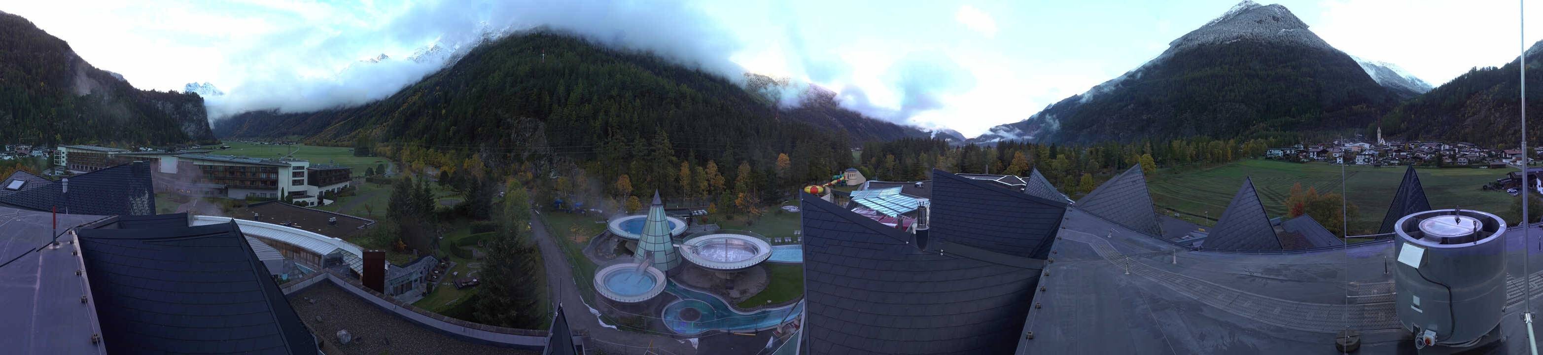 Archived image Webcam Längenfeld: View Aqua Dome