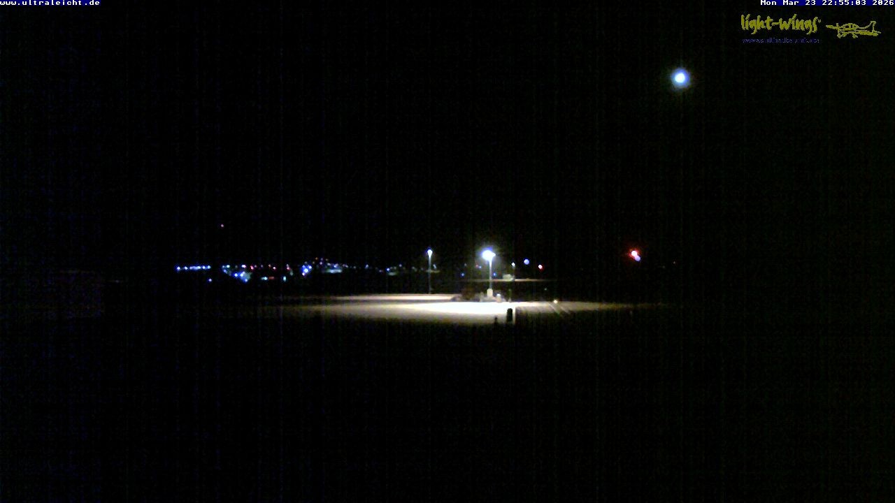 Archived image Webcam Airfield Kassel