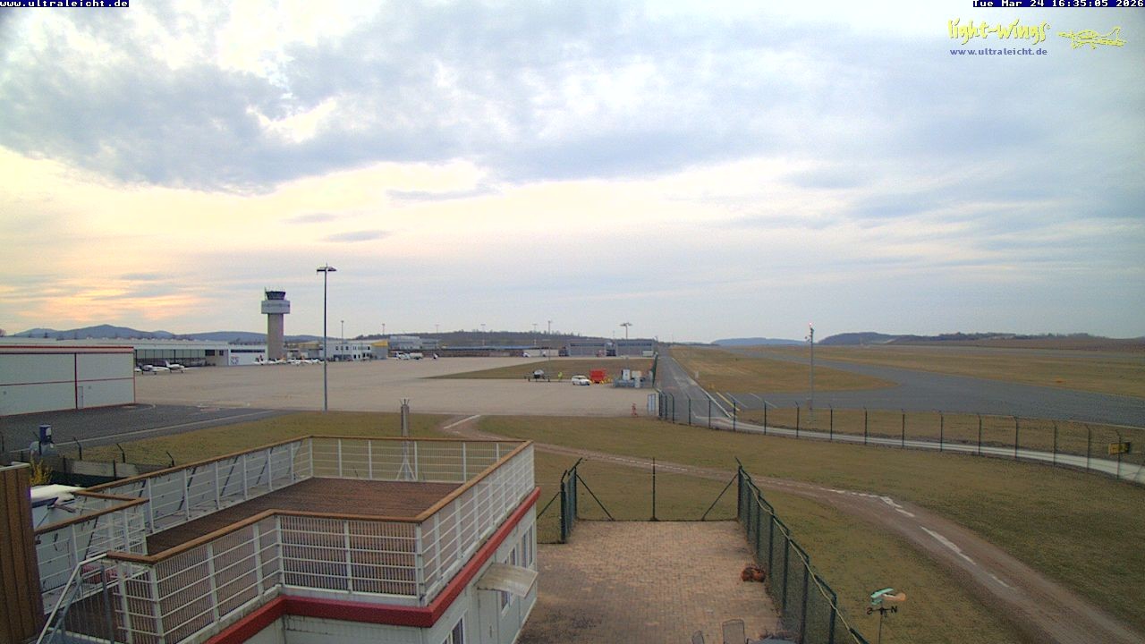 Archived image Webcam Airfield Kassel