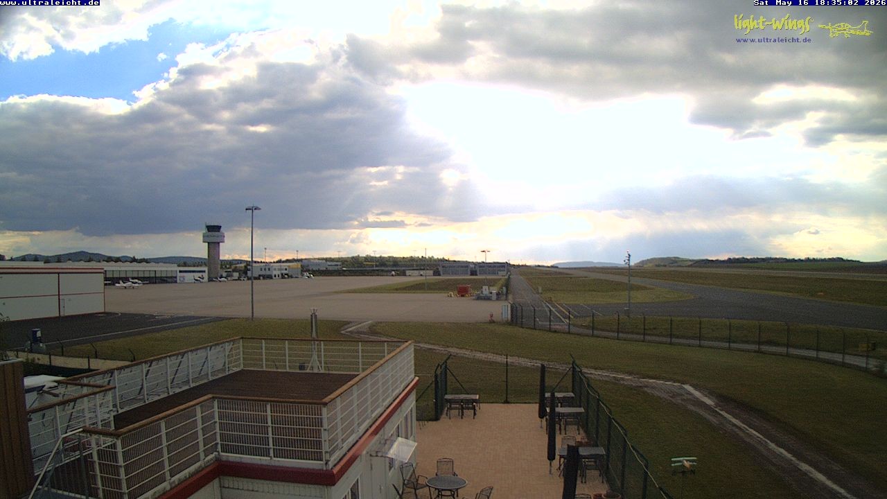 Archived image Webcam Airfield Kassel
