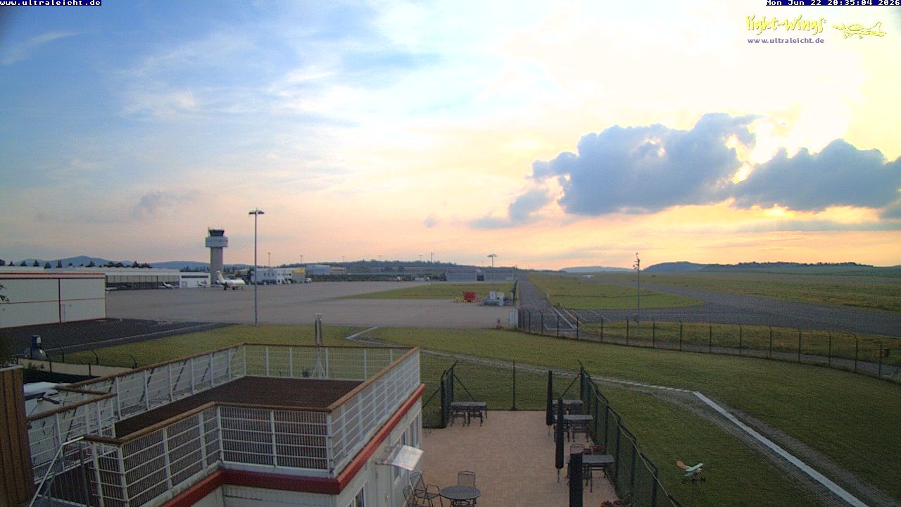 Archived image Webcam Airfield Kassel