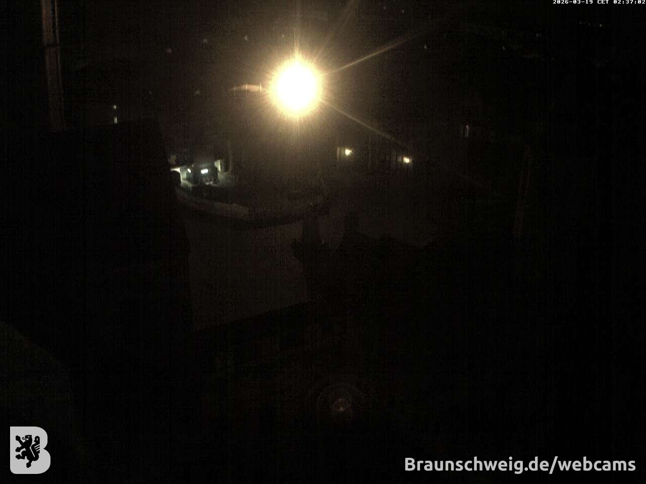 Archived image Webcam Braunschweig - View to Castle Square