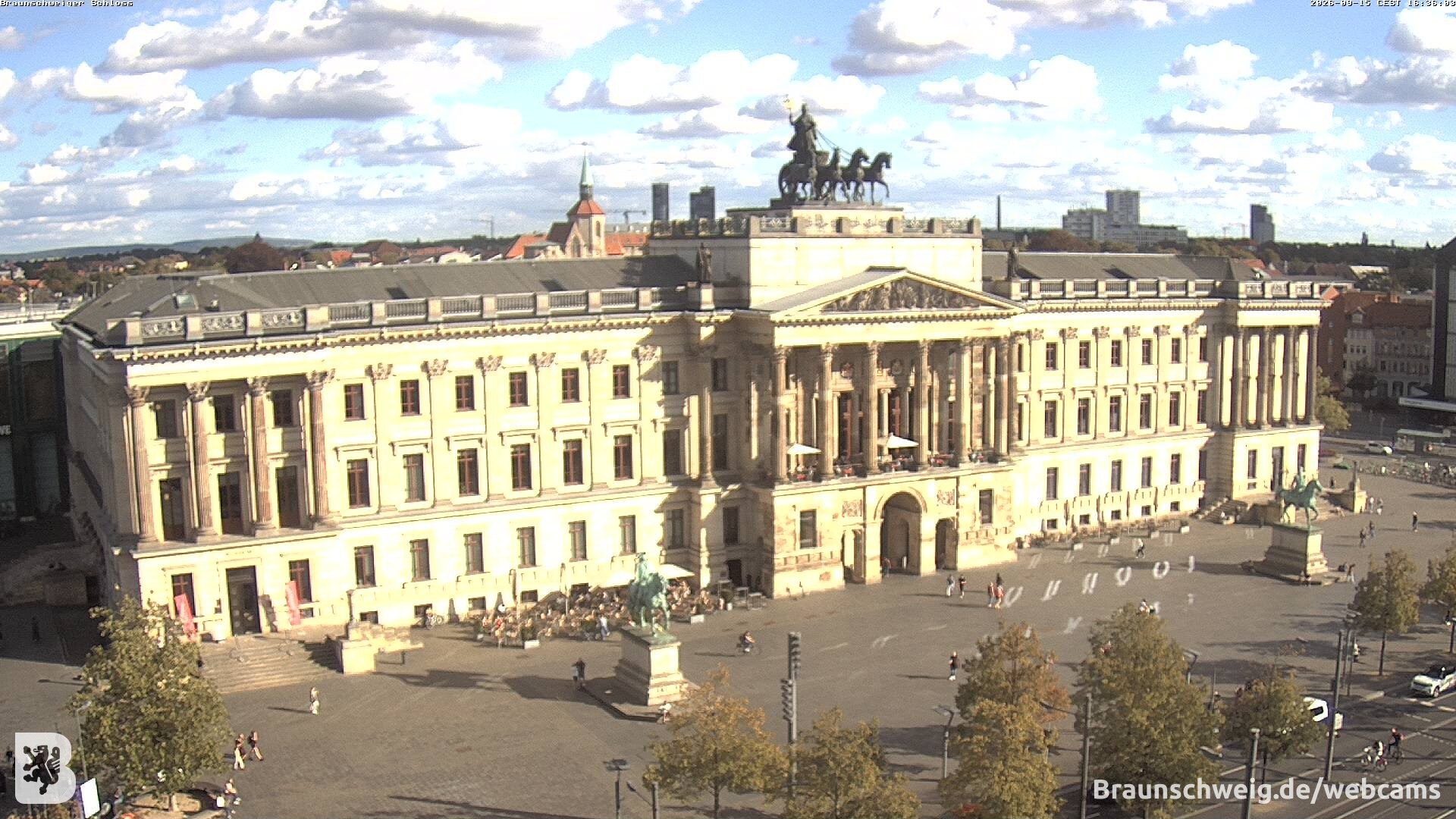 Archived image Webcam Palace of Braunschweig