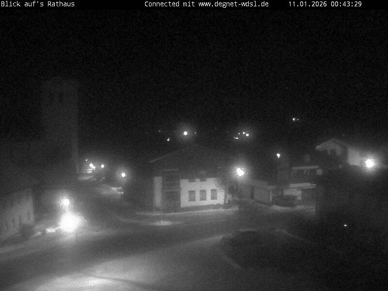 Archiv Foto Webcam Hunderdorf - Blick auf Pfarrkirche St. Nikolaus