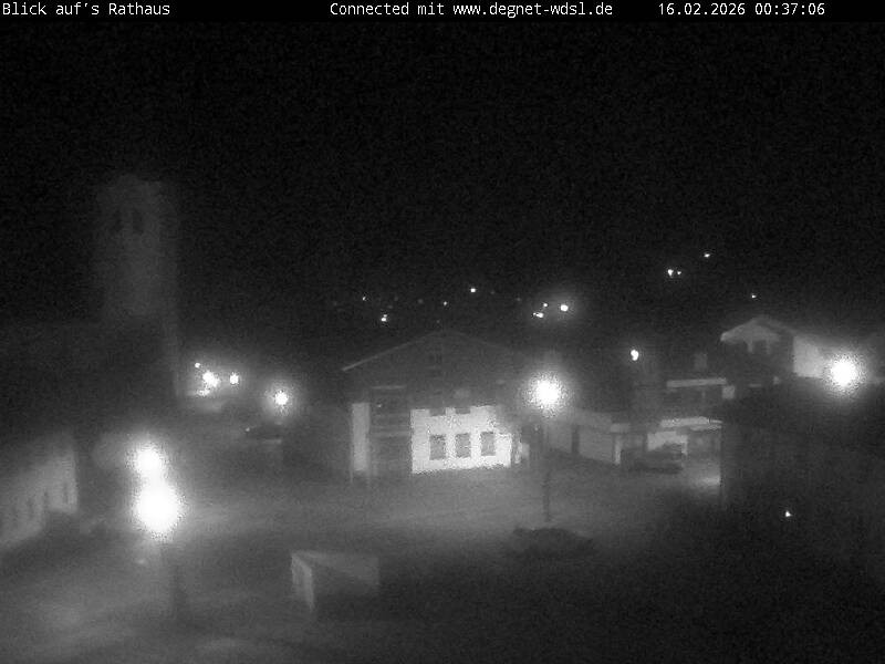Archiv Foto Webcam Hunderdorf - Blick auf Pfarrkirche St. Nikolaus