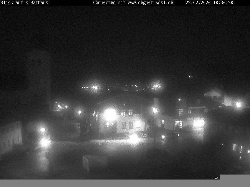 Archiv Foto Webcam Hunderdorf - Blick auf Pfarrkirche St. Nikolaus
