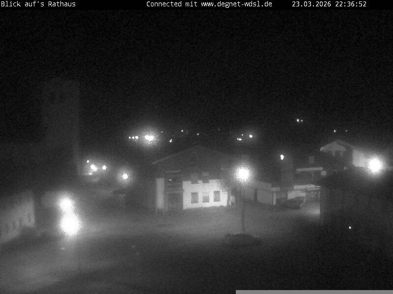 Archiv Foto Webcam Hunderdorf - Blick auf Pfarrkirche St. Nikolaus