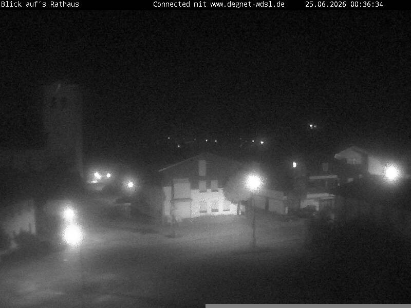 Archived image Webcam Hunderdorf - view towards church St. Nikolaus