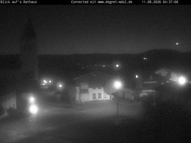 Archived image Webcam Hunderdorf - view towards church St. Nikolaus