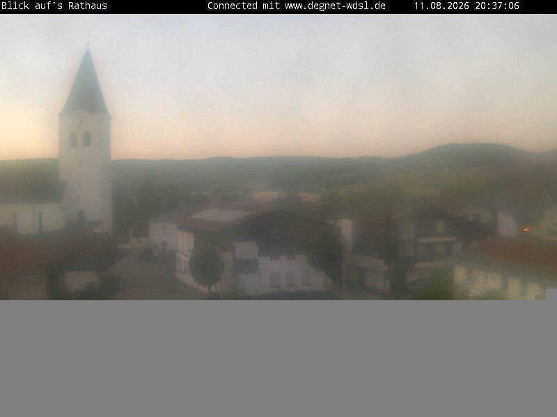 Archived image Webcam Hunderdorf - view towards church St. Nikolaus