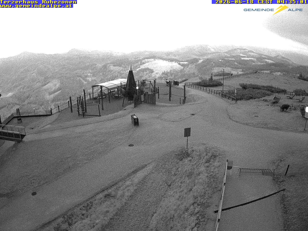Archived image Webcam Terzerhaus Playground Gemeindealpe Mitterbach