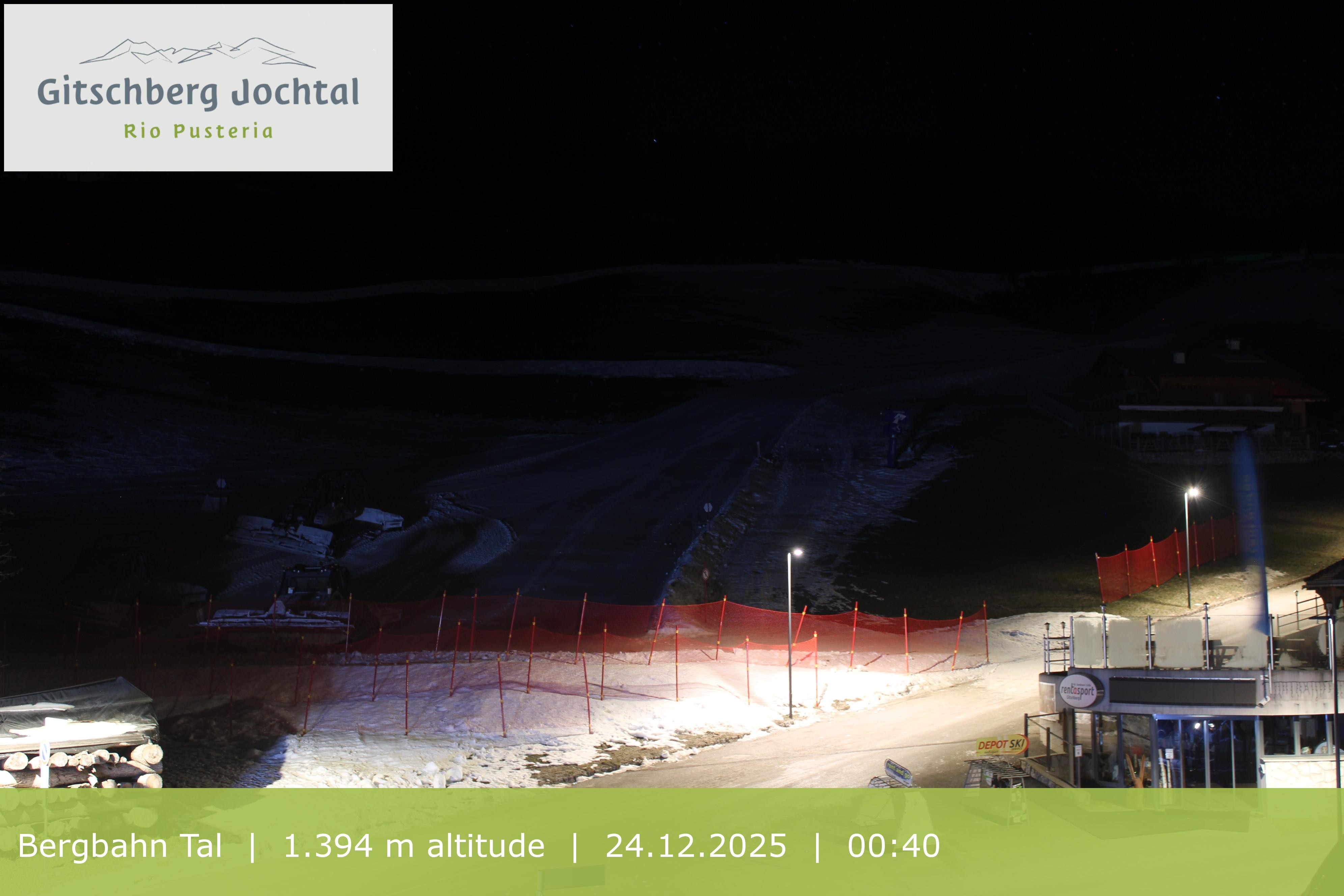 Archiv Foto Webcam Sicht auf die Talstation Meransen in Südtirol