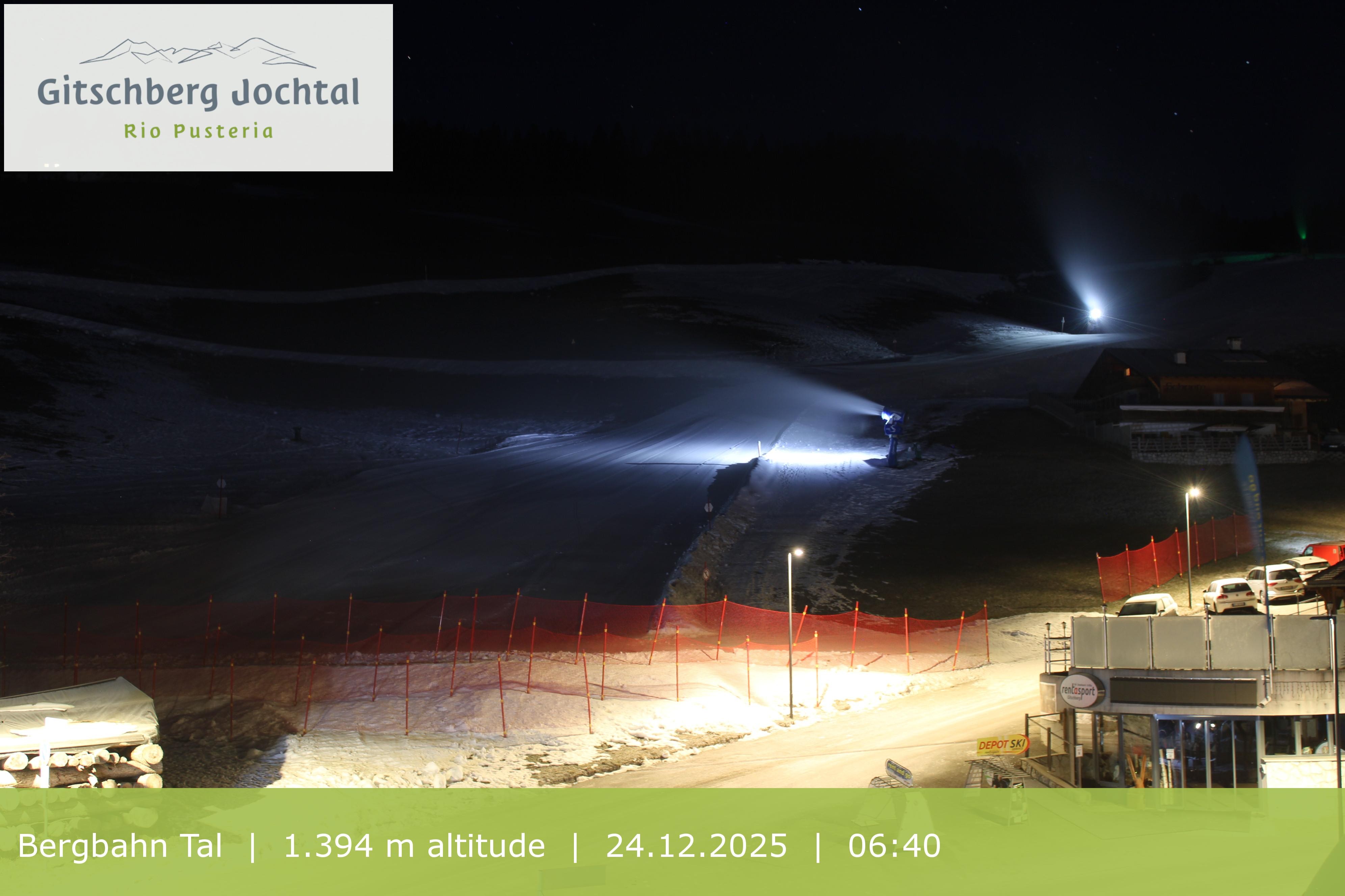 Archiv Foto Webcam Sicht auf die Talstation Meransen in Südtirol
