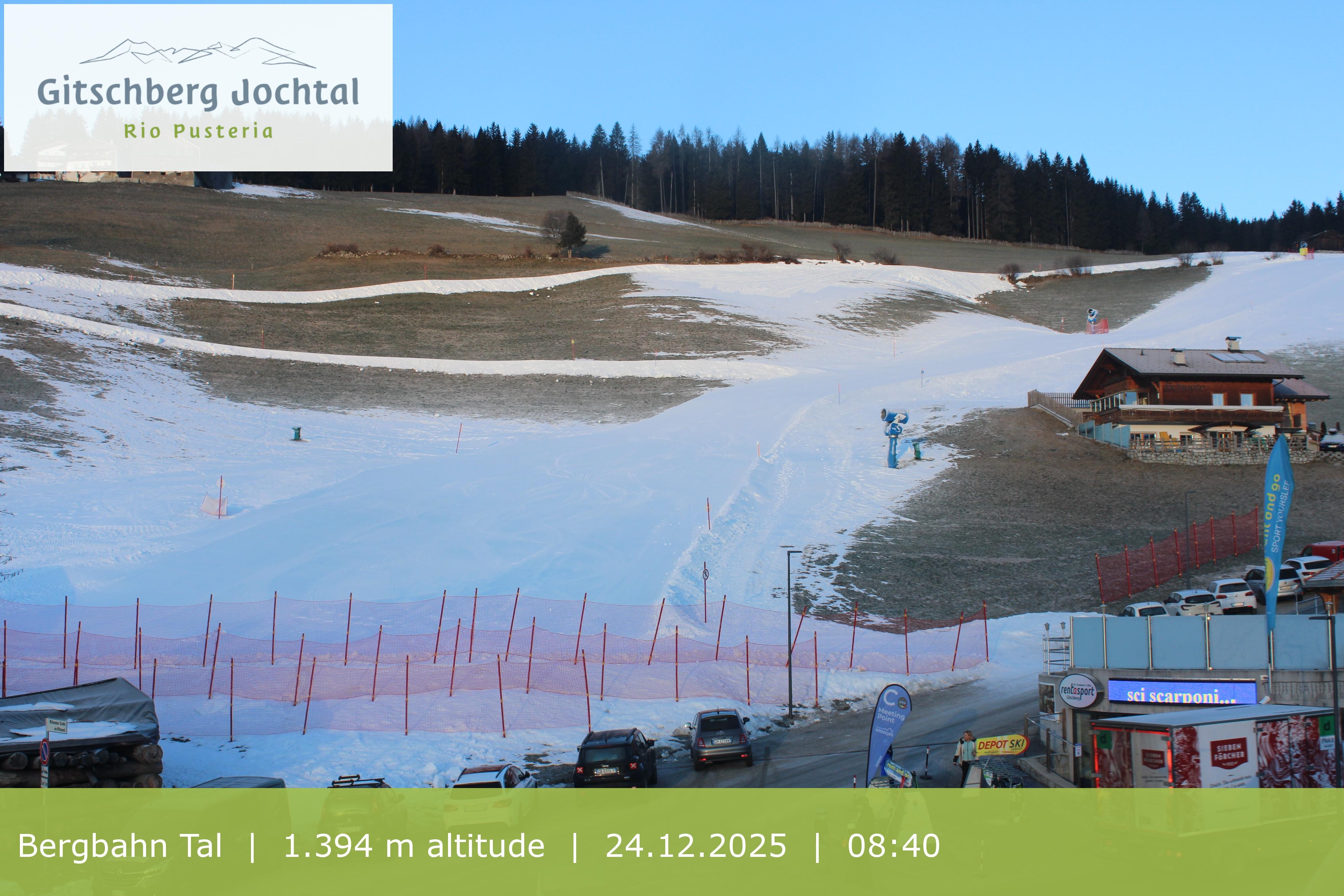Archiv Foto Webcam Sicht auf die Talstation Meransen in Südtirol