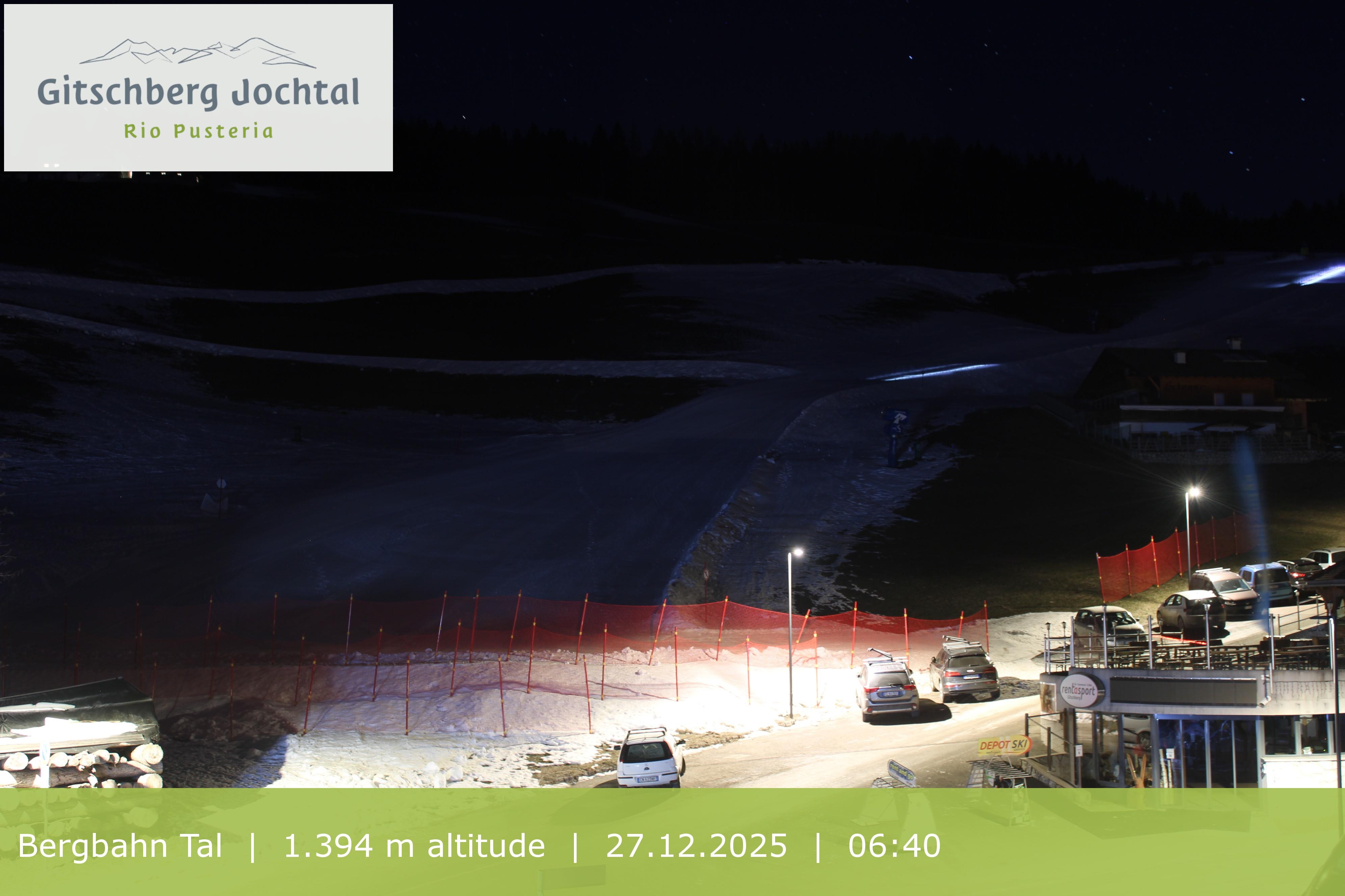 Archiv Foto Webcam Sicht auf die Talstation Meransen in Südtirol