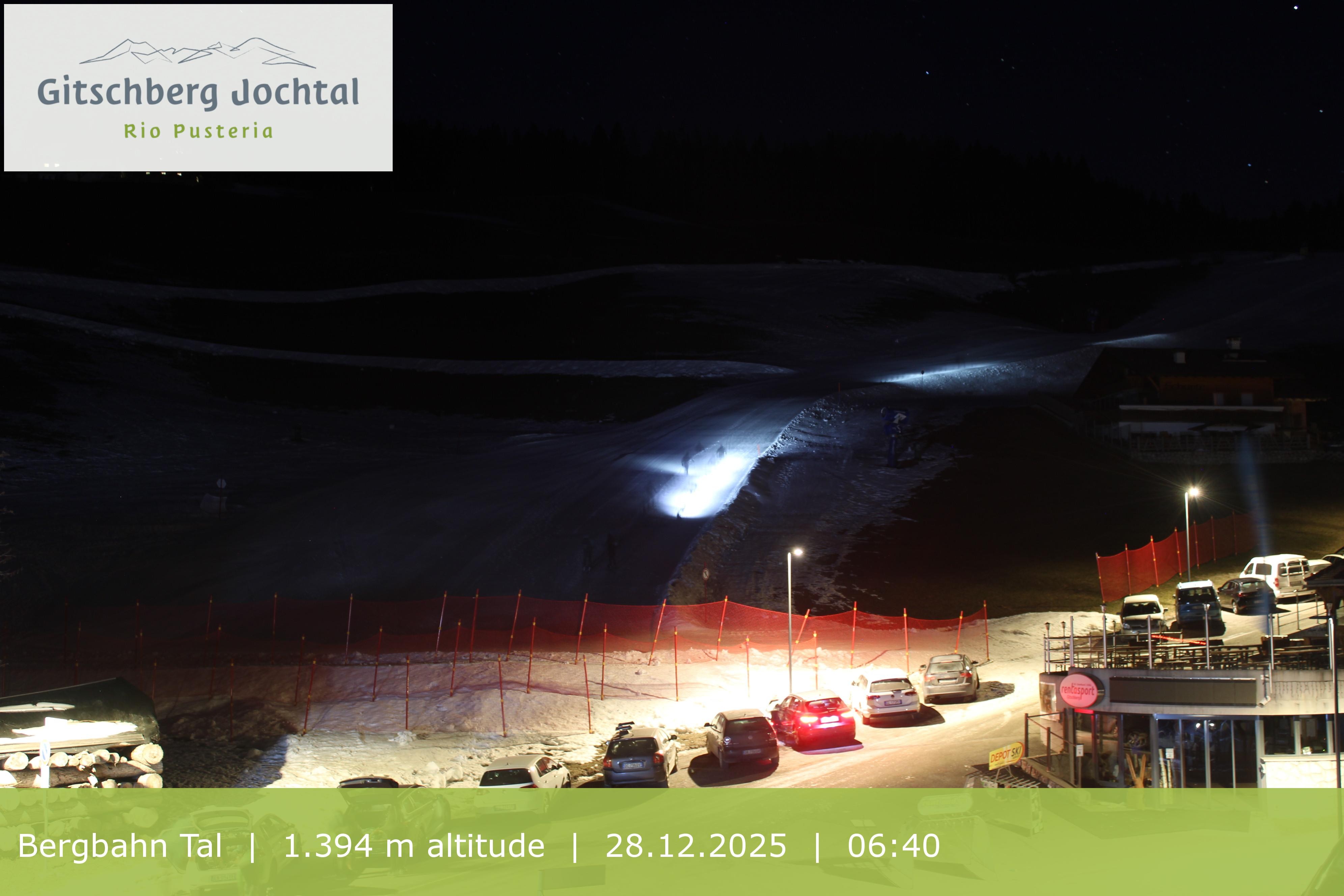Archiv Foto Webcam Sicht auf die Talstation Meransen in Südtirol
