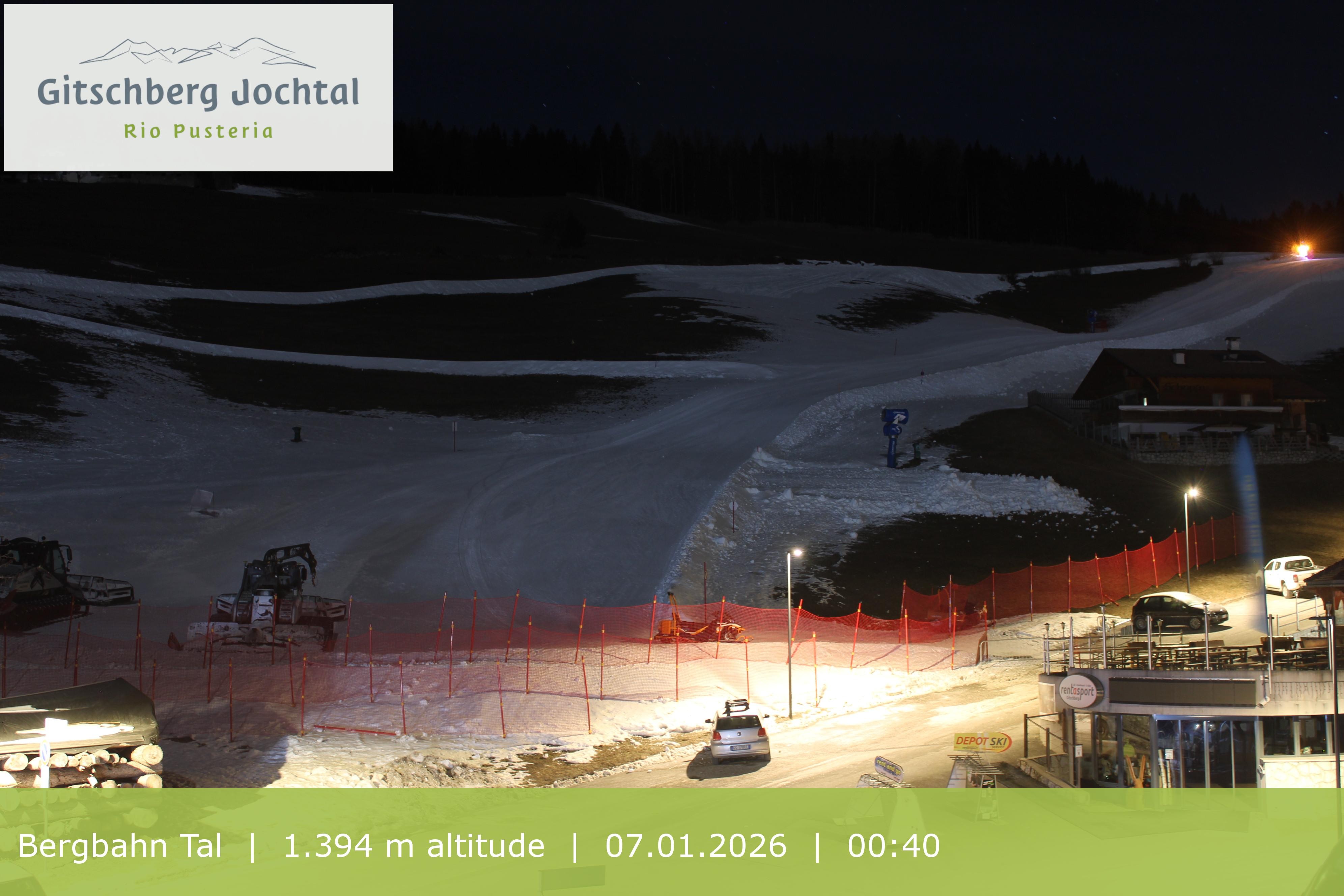 Archiv Foto Webcam Sicht auf die Talstation Meransen in Südtirol