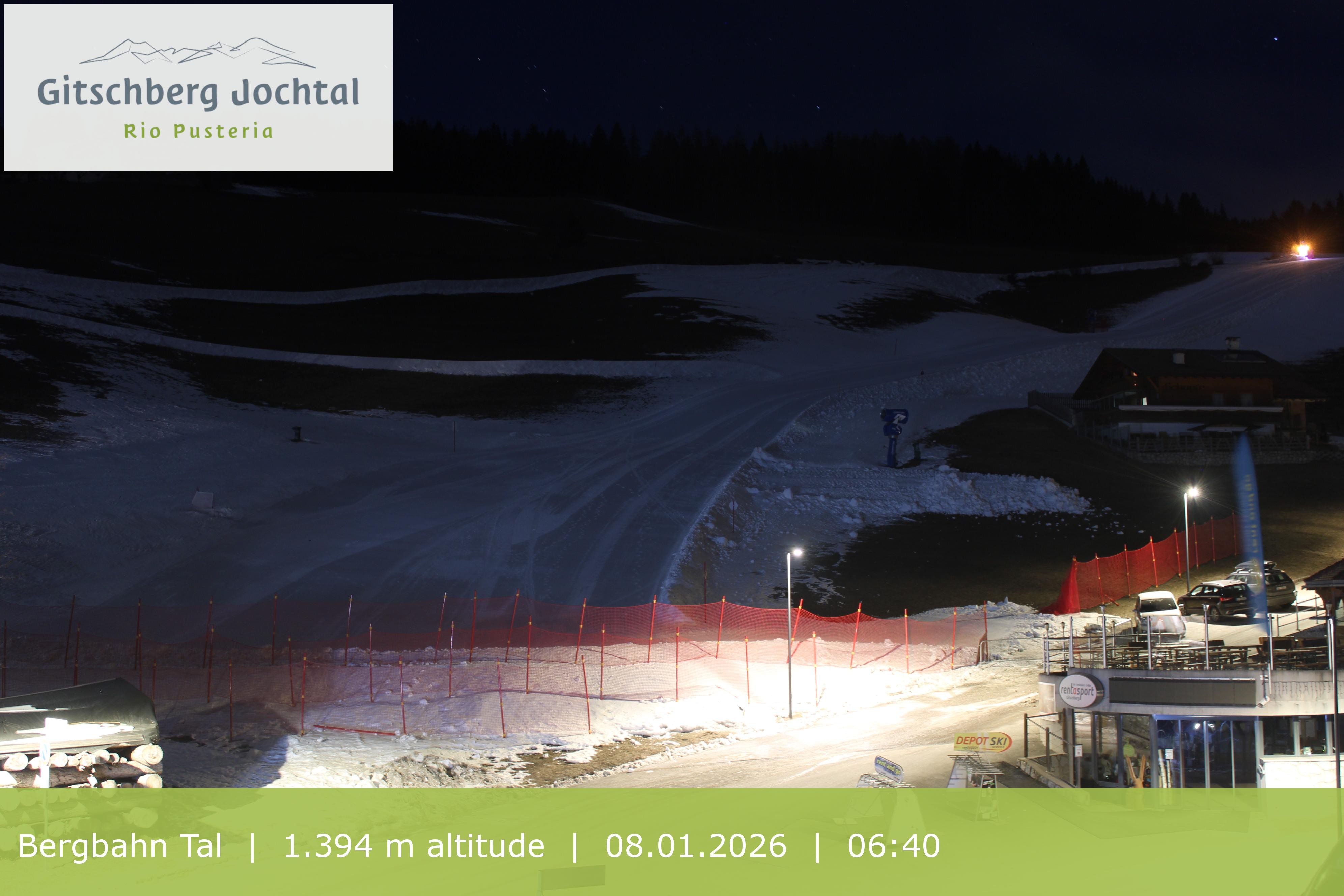 Archiv Foto Webcam Sicht auf die Talstation Meransen in Südtirol