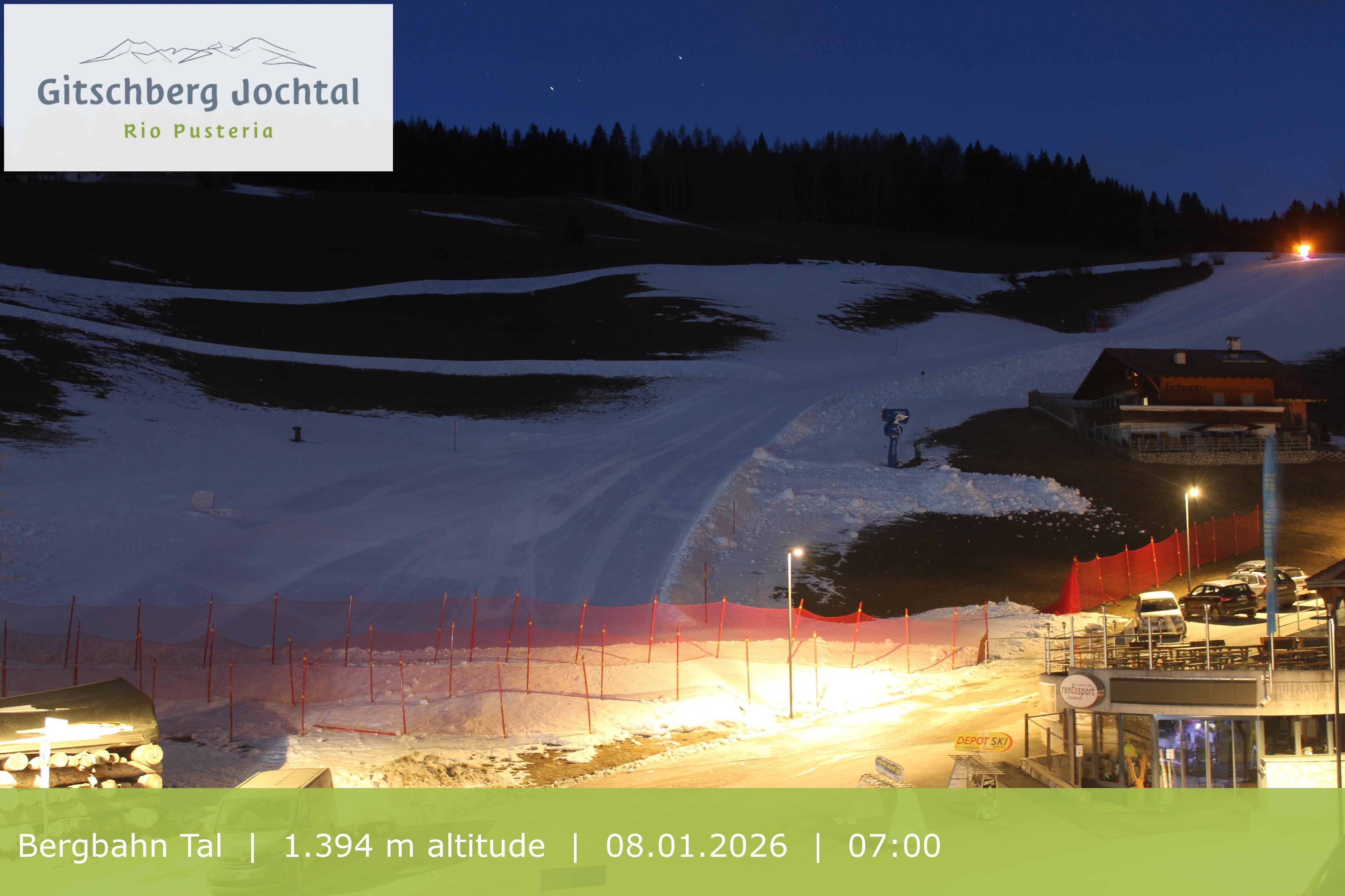 Archiv Foto Webcam Sicht auf die Talstation Meransen in Südtirol