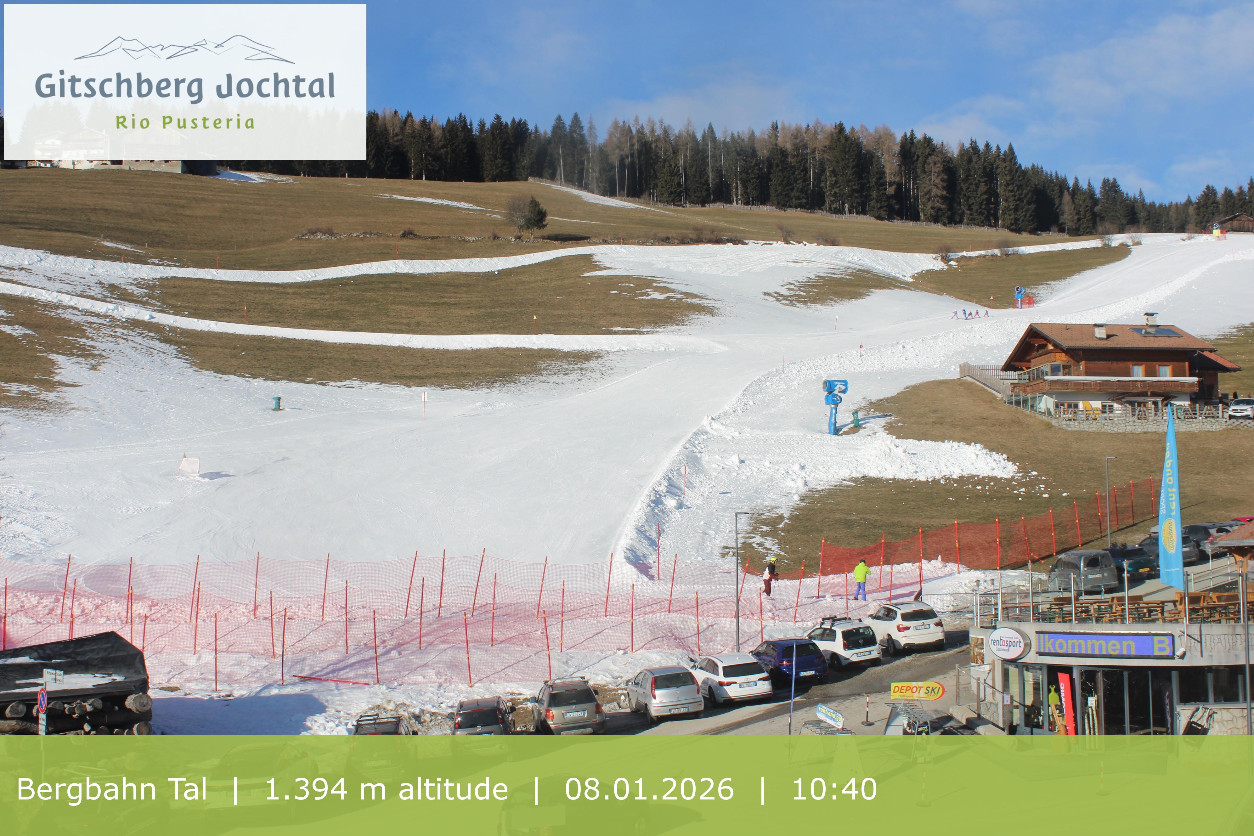 Archiv Foto Webcam Sicht auf die Talstation Meransen in Südtirol