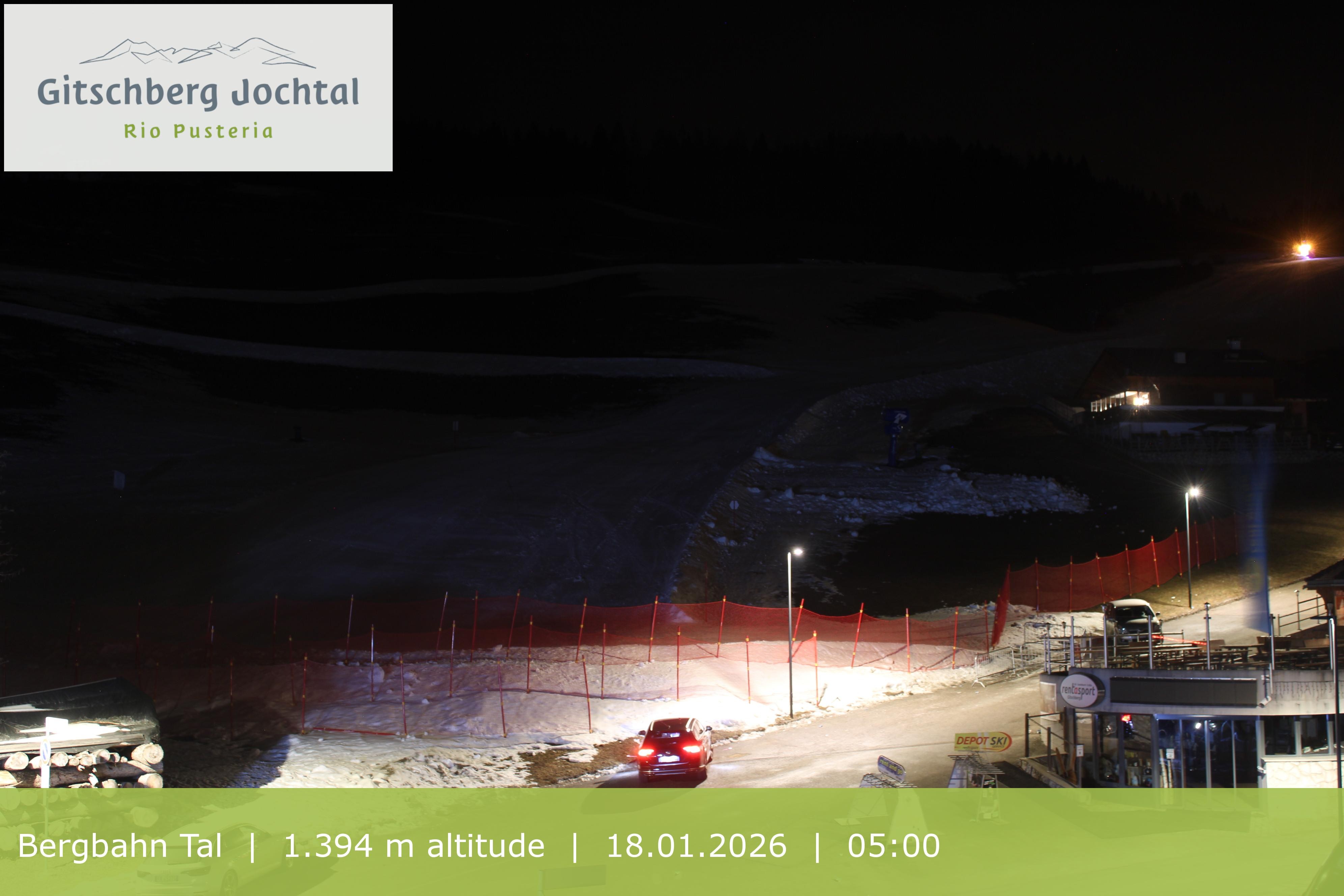 Archiv Foto Webcam Sicht auf die Talstation Meransen in Südtirol