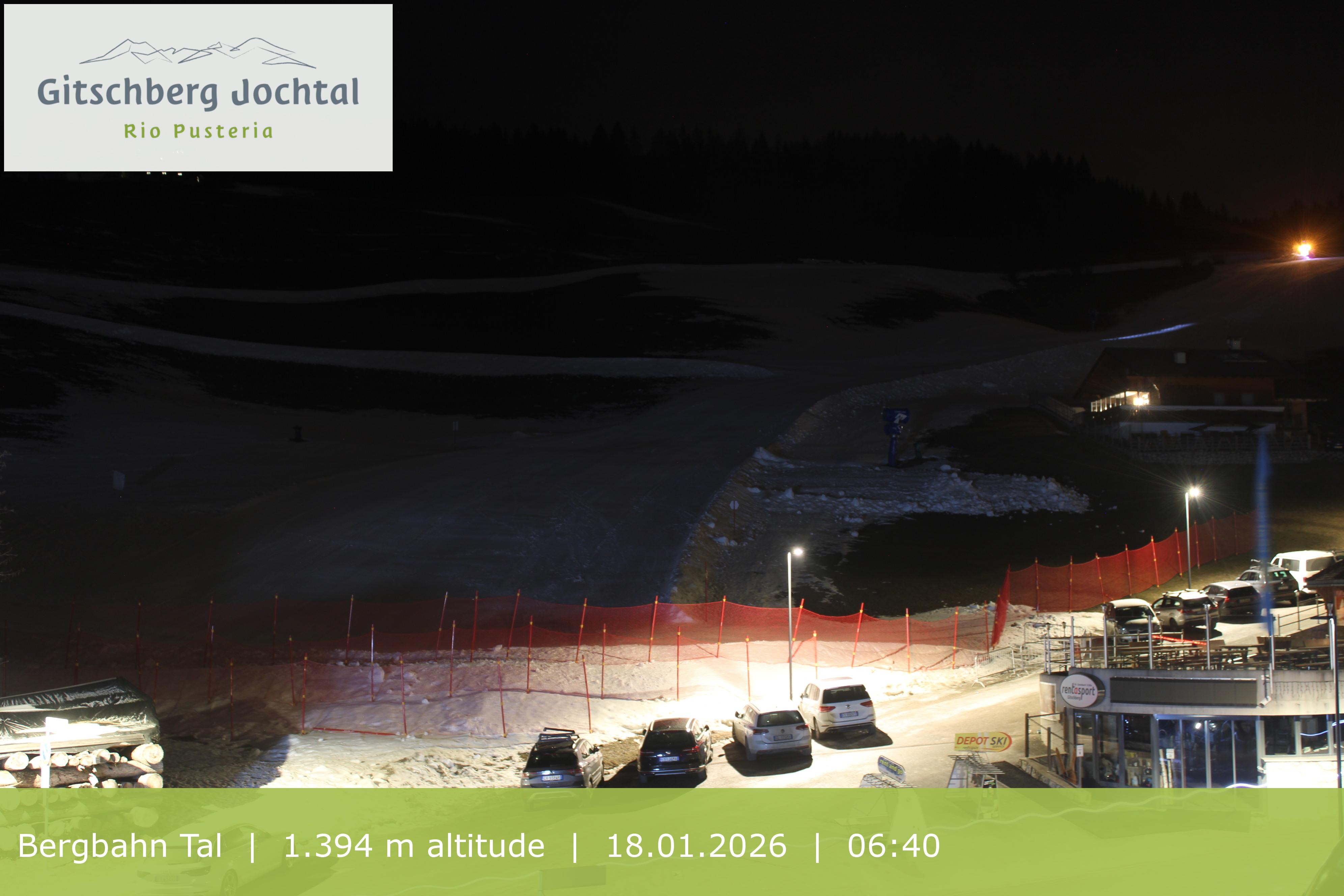 Archiv Foto Webcam Sicht auf die Talstation Meransen in Südtirol