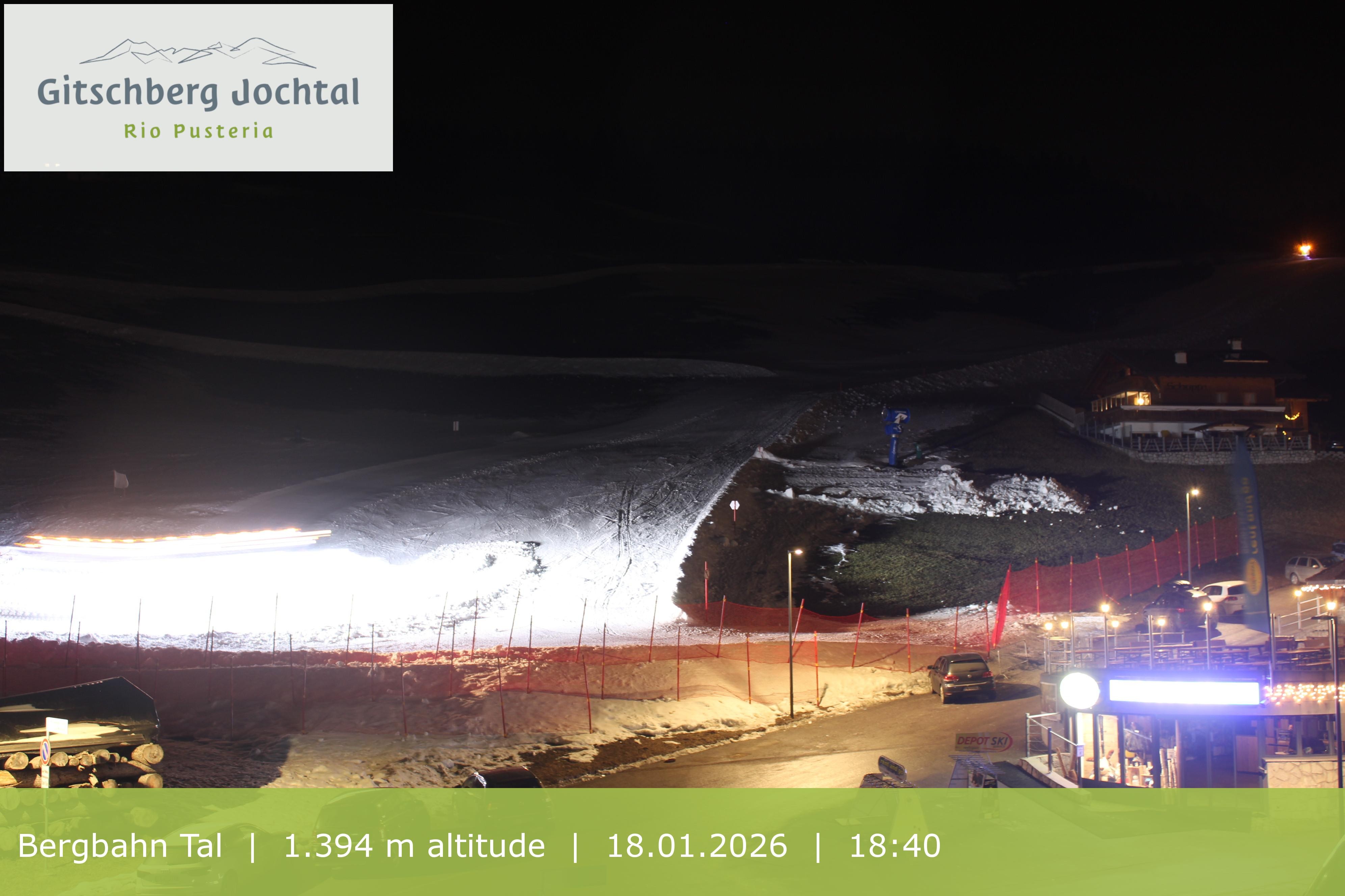 Archiv Foto Webcam Sicht auf die Talstation Meransen in Südtirol