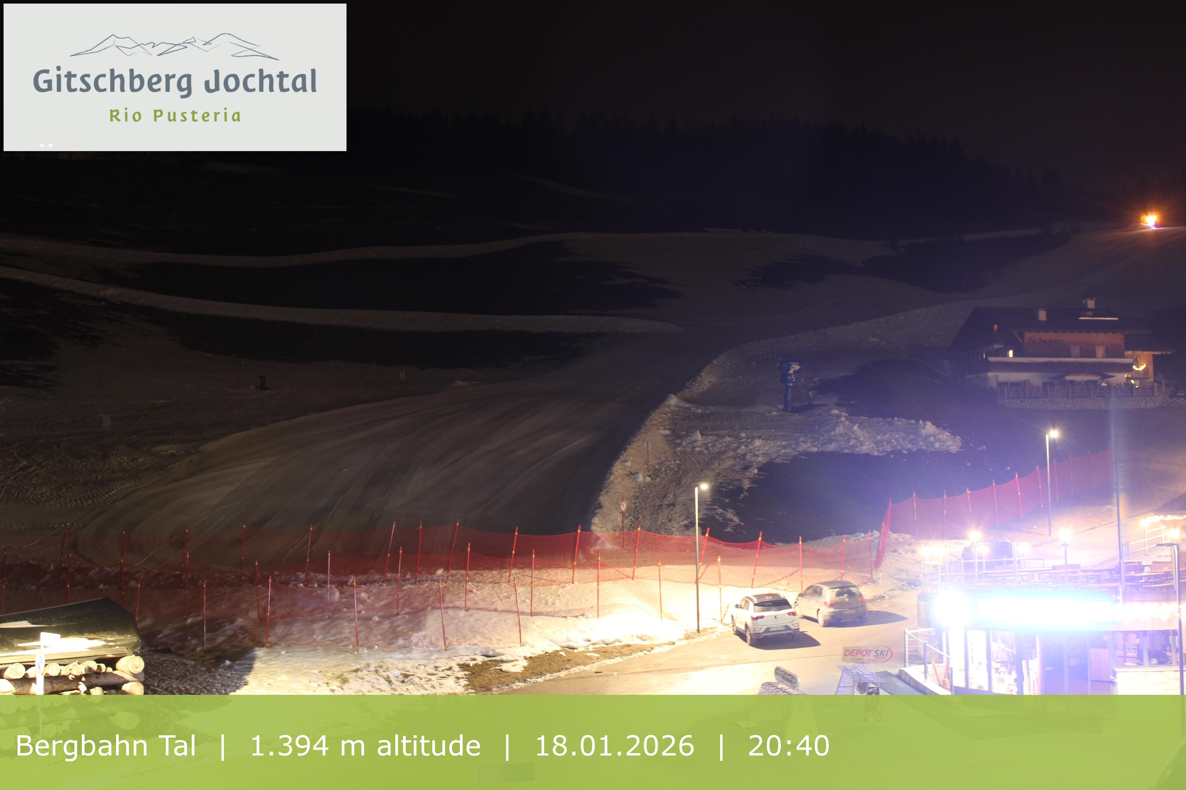 Archiv Foto Webcam Sicht auf die Talstation Meransen in Südtirol